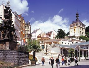 ceļojumi ar autobusu - KUTNA HORA - PRĀGA - KARLOVY VARY - ČEŠSKY RAI - SIHROVAS PILS